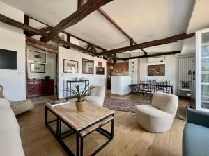 Princes Terrace 2 bdr bth AC lift terrace garage Odéon Luxembourg