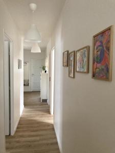 Maisons de vacances Modern family home with hot tub and garden : photos des chambres