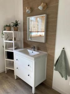 Maisons de vacances Modern family home with hot tub and garden : photos des chambres