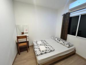 ไนซ์สเตย์ เฮาส์ แอทคลองสาม รังสิต คลองหลวง ปทุมธานี Nice Stay House at Khlong Sam - Rangsit - Khlong Luang - Phathumthani Self Check-in เช็คอิน?