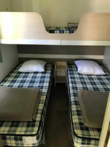 Campings Camping - Piscine - ccbbdag : photos des chambres