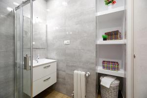 Modern apartment well connected