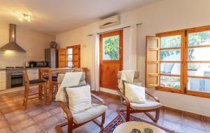 3 Bedroom Nice Home In Cartagena