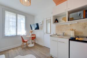 Appartements Urban - 800 m Gare- Hyper center - WiFi - Climatise : photos des chambres