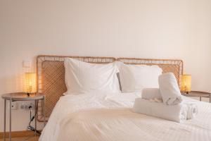 Atlantic Ocean & Pool Apartment