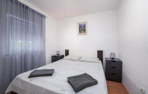 2 Bedroom Cozy Home In Pula