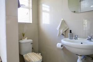 Cozy Garden Cottage - Durbanville, Cape Town