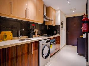 Cozy Studio with Burj Khalifa Views