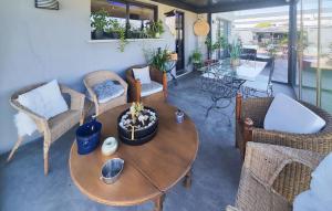 Maisons de vacances Cozy Home In La Redorte : photos des chambres