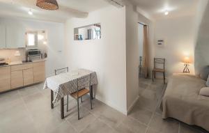 Appartements 1 Bedroom Lovely Apartment In Meze : photos des chambres