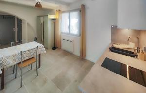 Appartements 1 Bedroom Lovely Apartment In Meze : photos des chambres