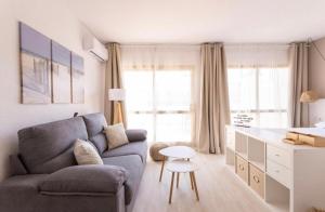 Marbella NikkiBeachFront Studio