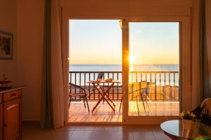 Cómodo apartamento en El Calón Playa frente al mar y piscina - by Almería Rentals