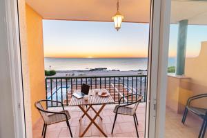 Cómodo apartamento en El Calón Playa frente al mar y piscina - by Almería Rentals