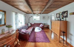 Gorgeous Home In Ängelholm With Wifi