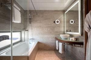 Deluxe King Room room in Hilton Diagonal Mar Barcelona