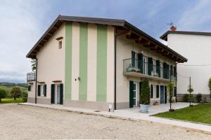 Villa Barbara - Slow Wine Estate with Private Pool, Air Conditioning and Panoramic Views on Wineyards