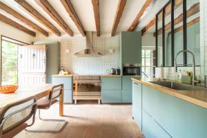 Maisons de vacances Superbe Maison Normande avec Piscine a 3 minutes de la mer : photos des chambres