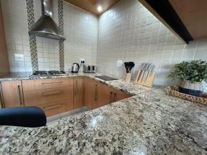 Fish Eagle Bay 28, Warmbaths