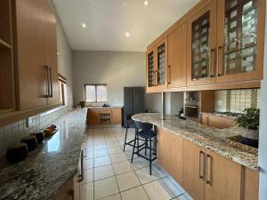 Fish Eagle Bay 28, Warmbaths