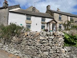 Beautiful cottage in the heart of the Peak District National Park