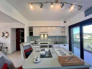 Appartement 4 pièces, 6 couchages avec climatisation à Cavalaire - FR-1-226B-239