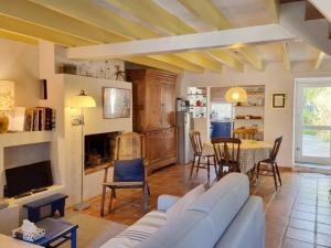 Maisons de vacances Maison de pecheur au calme, 4 pers, proche plage, jardin, Wifi - FR-1-775-24 : photos des chambres