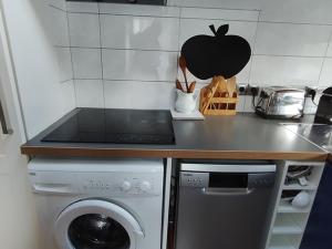 Maisons de vacances Maison de pecheur au calme, 4 pers, proche plage, jardin, Wifi - FR-1-775-24 : photos des chambres