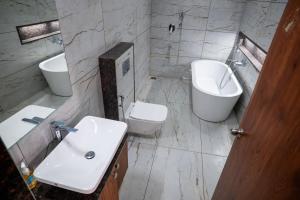 Hotel The Pearl Shine