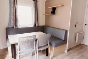 Campings Camping 4 etoiles - Parc aquatique - ccb0bcc : photos des chambres