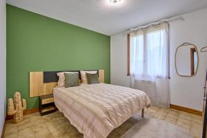 Maisons de vacances La Maison des Pins - climatisee avec piscine : photos des chambres