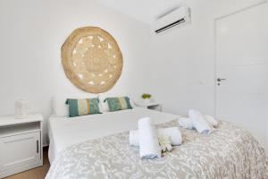 Vistamarina 201B By IVI Real Estate