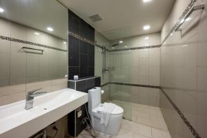 C-View Residence by Apartwell