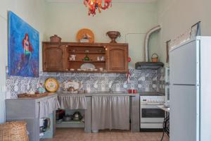 Telendos Gallery House