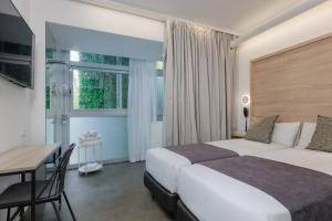 Basic Double Room room in Acta Mimic