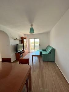 Beautiful apartment 8 minutes from the beach, with river views