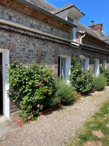 Maisons de vacances Longere coeur de village proche des plages : Maison de Vacances 3 Chambres 