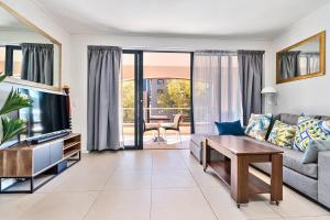 Modern Family Friendly Retreat