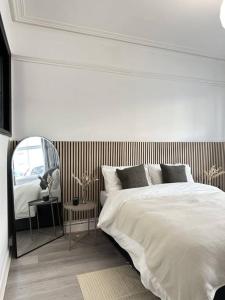 Modern Apartment Near Newport City Centre!