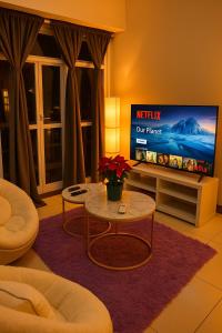 Lovely 1BR w Sunset near Solaire, Okada, Airport