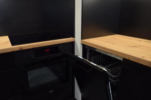 Apartament Premium Black&White by LookAp