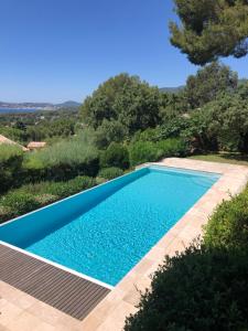 Très belle villa vue mer - Piscine à débordement