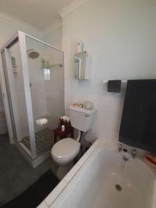 Cosy Stay - Homestay with Linda & Garfield