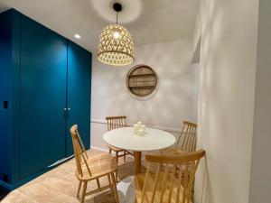 Apt 4 Guests Moderne Place Breteuil