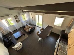 Nouveau - LEnsoleillé Terrasse & Atypique - 10 Min Plages - Serenité & Confort - IDEAL FAMILLE Parking et Wifi Gratuit - OFFRE SPECIALE