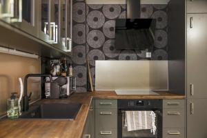 DINBNB Apartments l 250m to Bryggen l Backyard l Smart-TV l 6 Guests