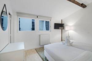 Superb duplex located on rue Mouffetard