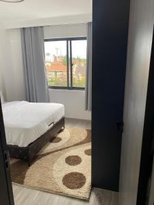 Chic 1BR w Pool, Gym, City Views