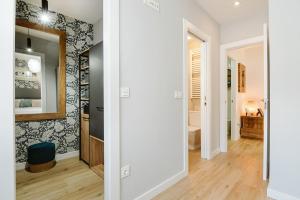 ROSANA BY CARDI SUITES