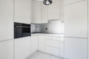 Żabiniec Stylish Apartment in Cracow with Balcony by Noclegi Renters